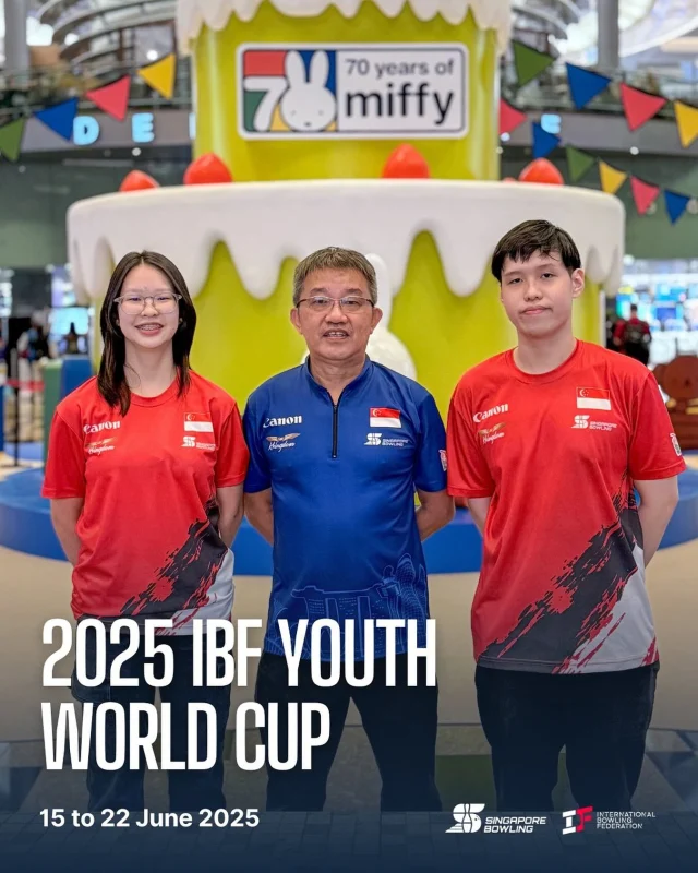 [2025 IBF Youth World Cup]

🎳✈️ Team Singapore is on a roll… all the way to Helsingborg! Our youth bowlers are headed to Sweden for the 2025 IBF Youth World Cup, ready to strike big and make their mark on the global stage! 🌍🔥Wishing them smooth travels, steady hands, and perfect games! Let’s go 🇸🇬💪

🔗 Click link in bio for tournament information!

#oneteamsg